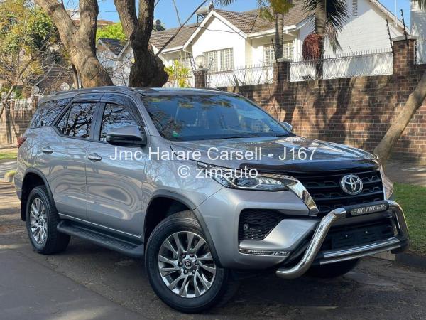 2021 - Toyota  Fortuner