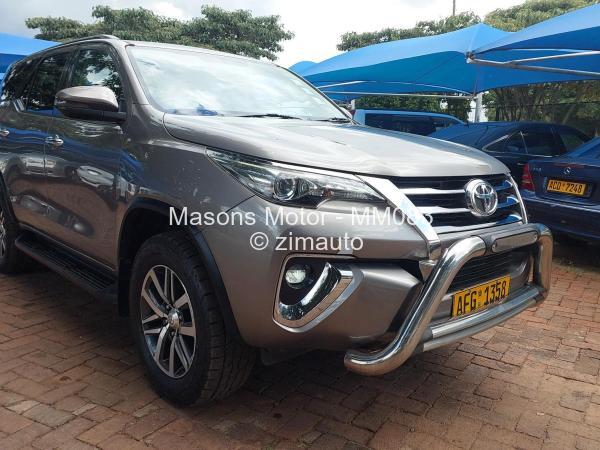 2019 - Toyota  Fortuner