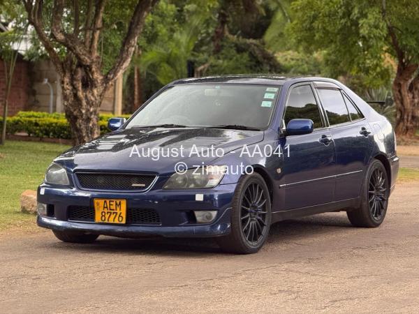 2005 Toyota  Altezza