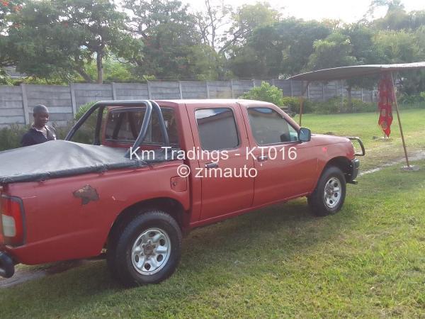 2006 Nissan  Hardbody