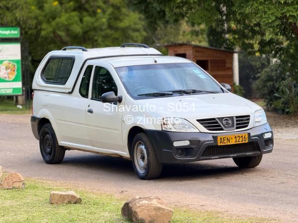 2007 Nissan  NP200
