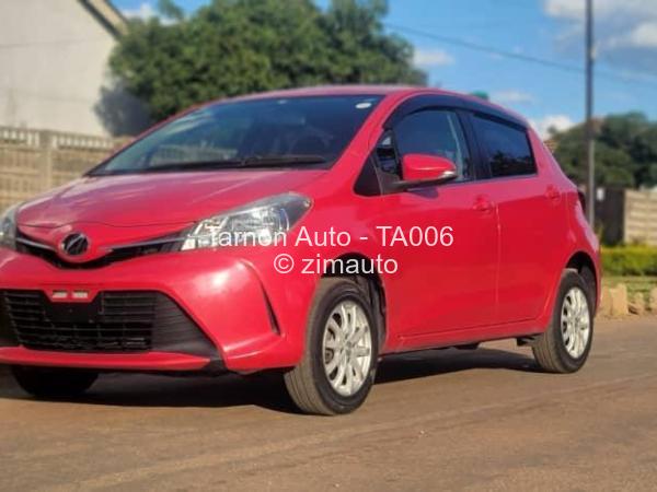 2015 Toyota  Vitz
