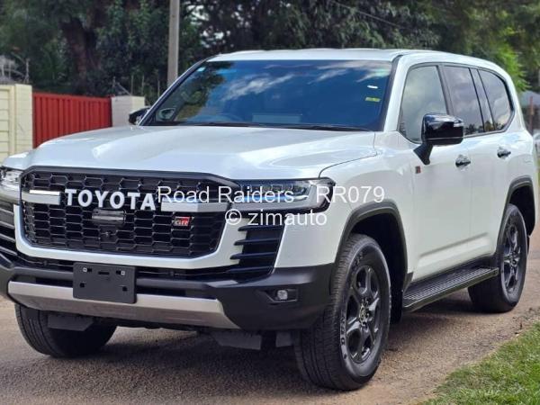 2023 - Toyota  Land Cruiser 300