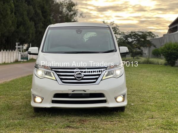 2015 Nissan  Serena
