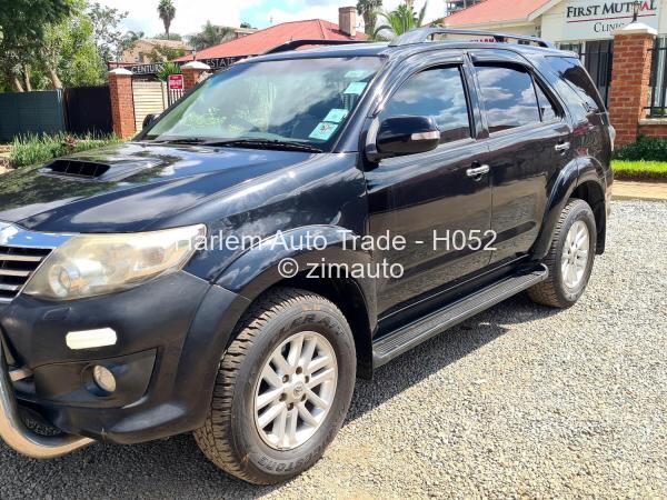 2011 Toyota  Fortuner