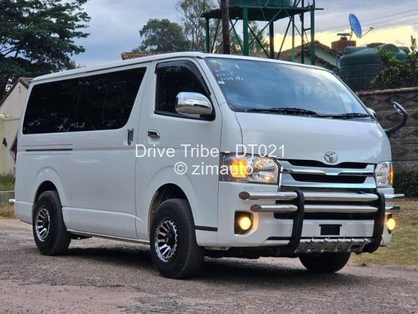 2015 Toyota  Hiace