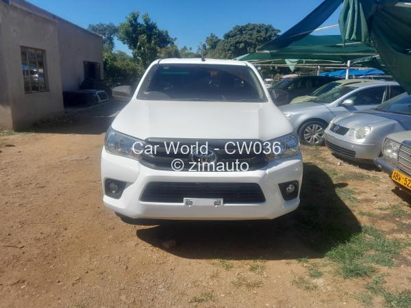 2018 Toyota  HILUX REVO