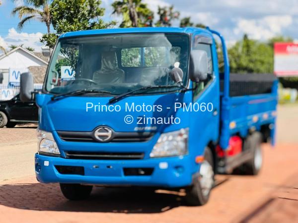 2015 Hino Dutro
