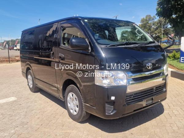 2016 Toyota  Hiace