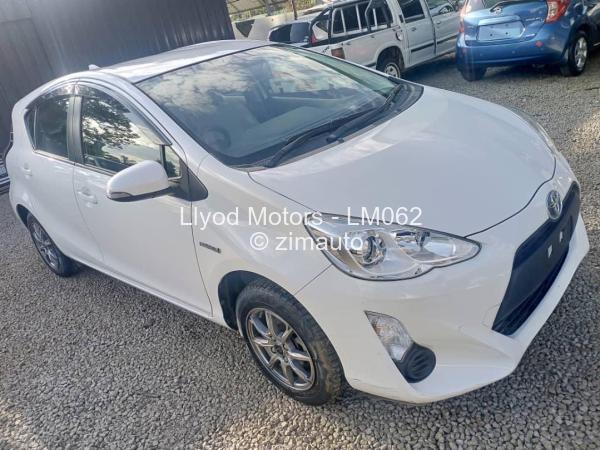 2015 Toyota  Aqua