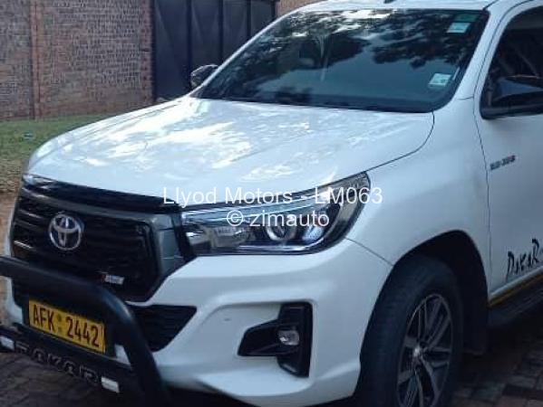2018 - Toyota  Hilux