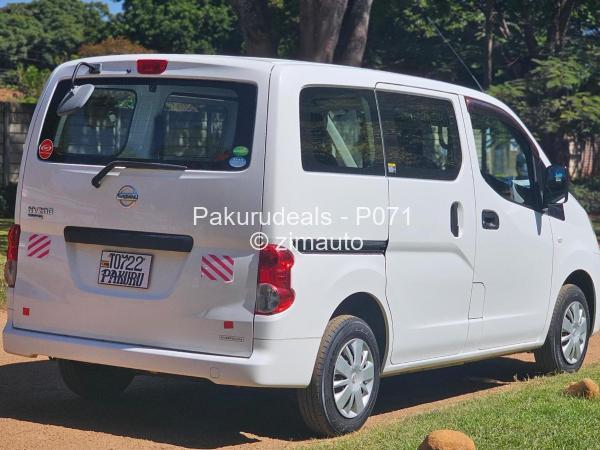 2015 Nissan  NV200