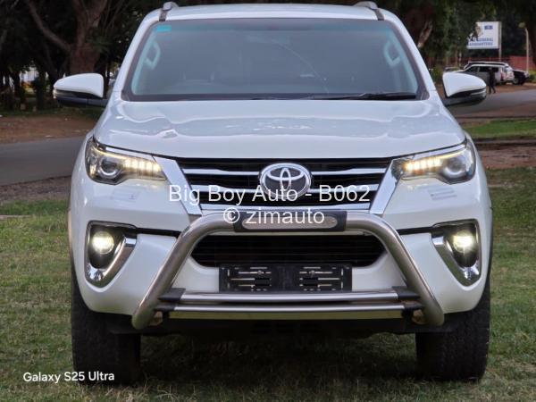 2018 Toyota  Fortuner
