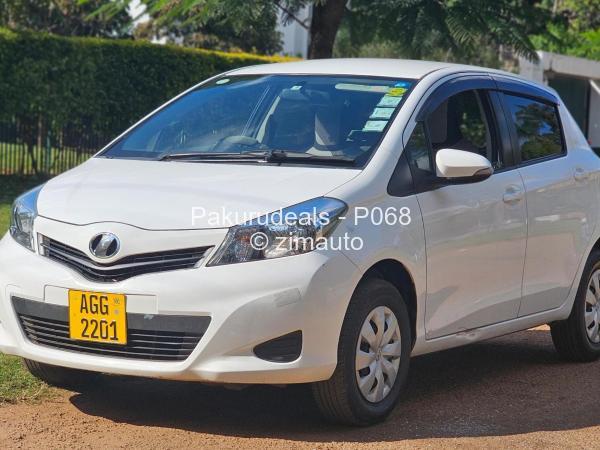 2015 Toyota  Vitz