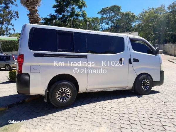 2016 Nissan  NV350