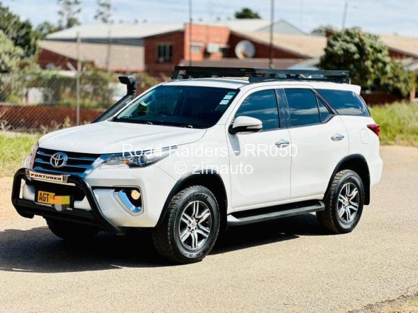 2017 Toyota  Fortuner