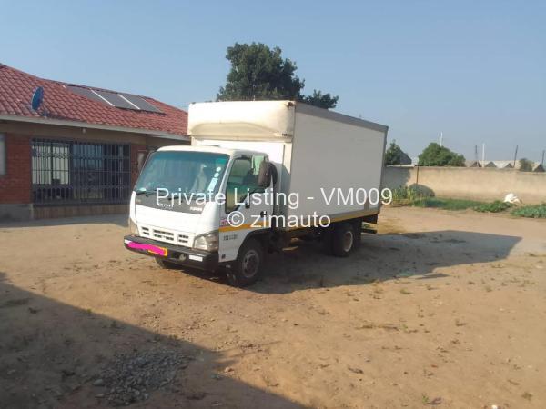 2006 Isuzu  NPR