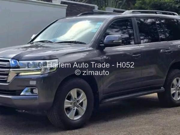 2020 Toyota  Landcruiser 200 VX
