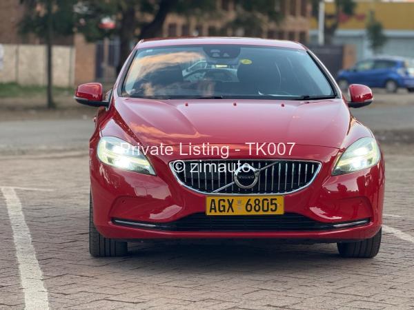 2016 Volvo  V40
