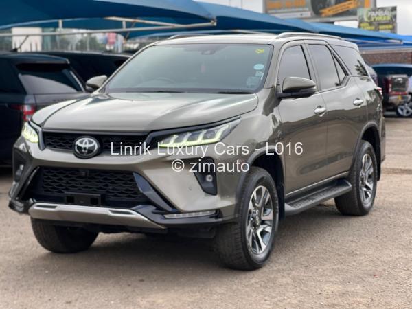 2023 Toyota  Fortuner
