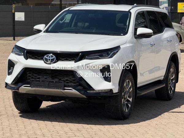 2023 - Toyota  Fortuner