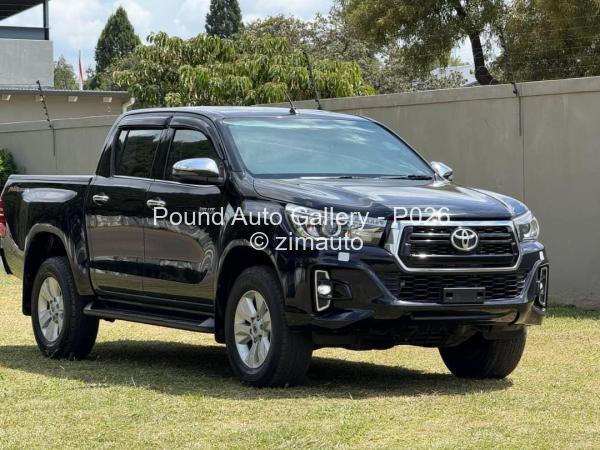 2019 - Toyota  Hilux