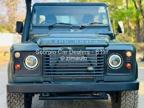 2014 - Land-Rover  Defender