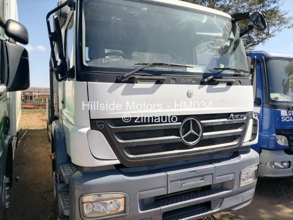 2009 Mercedes Benz Axor