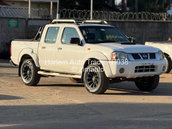 2012 Nissan  NP300 Hardbody
