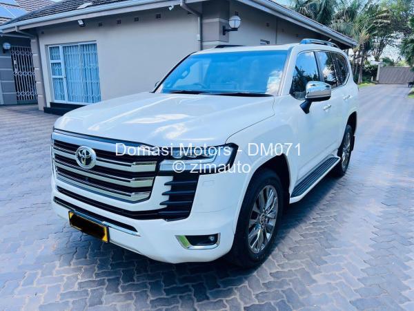 2023 Toyota  Land Cruiser