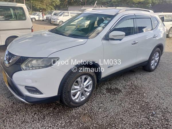 2015 - Nissan  Xtrail