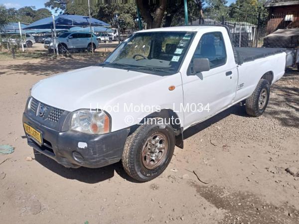 2010 Nissan  NP300 Hardbody