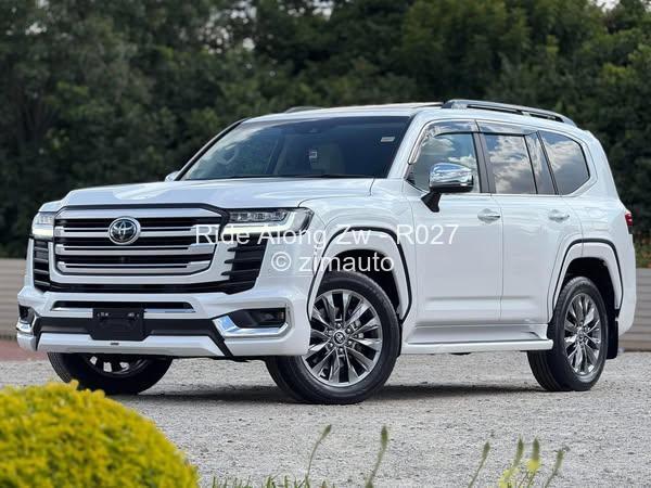 2022 - Toyota  Land Cruiser 300