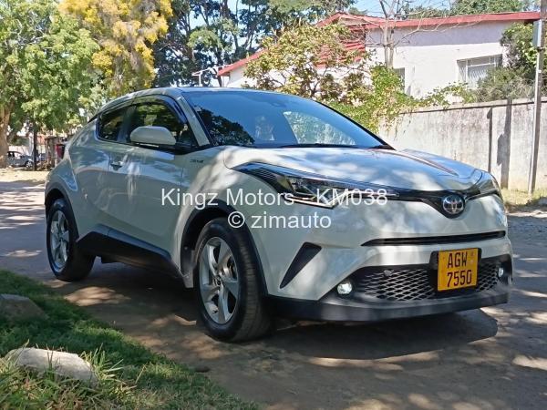 2019 - Toyota  CH-R