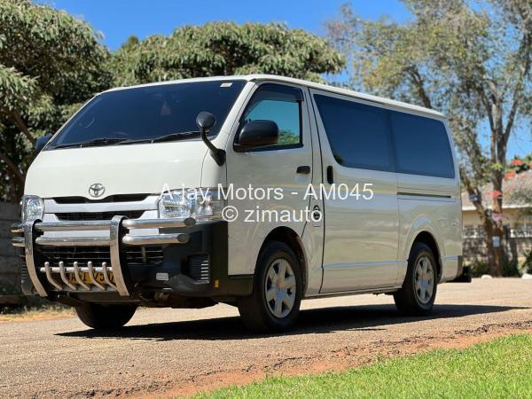 2016 Toyota  Hiace