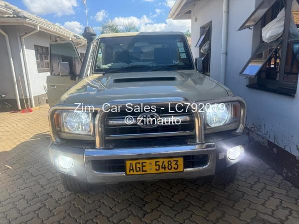 2019 - Toyota  Land Cruiser 79