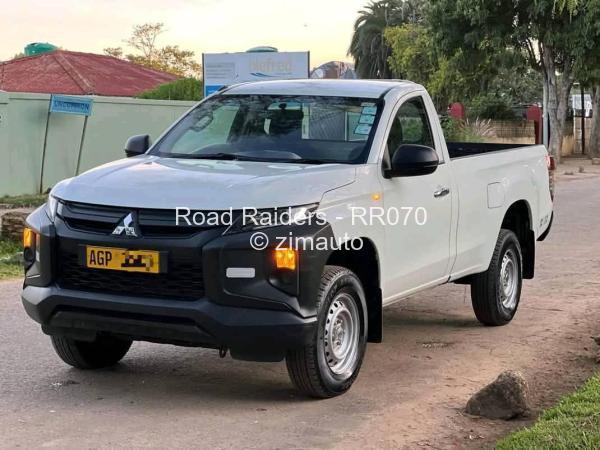 2023 Mitsubishi  Triton