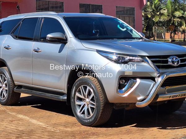 2019 - Toyota  Fortuner