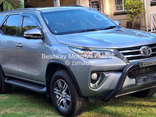 2017 - Toyota  Fortuner