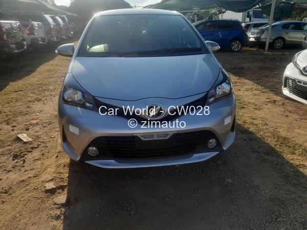 2015 Toyota  Vitz