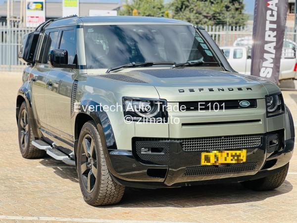 2021 - Land-Rover  Defender
