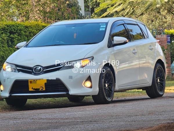 2014 Toyota  Auris
