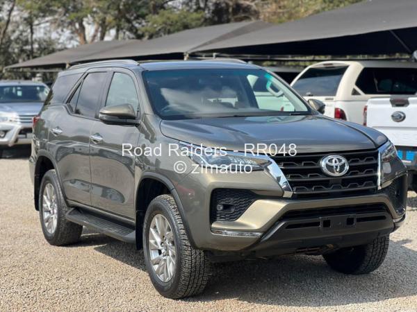 2020 Toyota  Fortuner