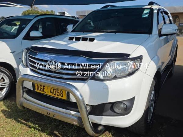 2012 Toyota  Fortuner