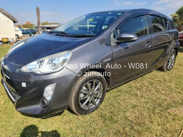 2016 Toyota  Aqua