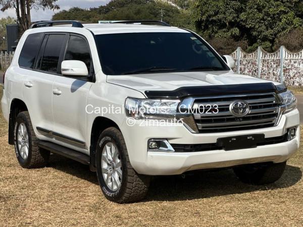 2018 Toyota  Land Cruiser 200
