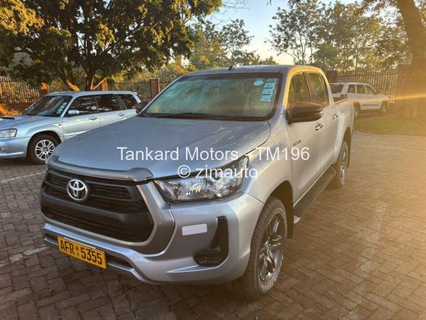2021 Toyota  Hilux