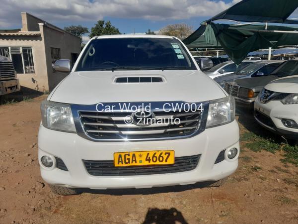 2014 Toyota  Hilux