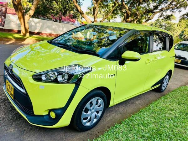 2016 - Toyota  Sienta