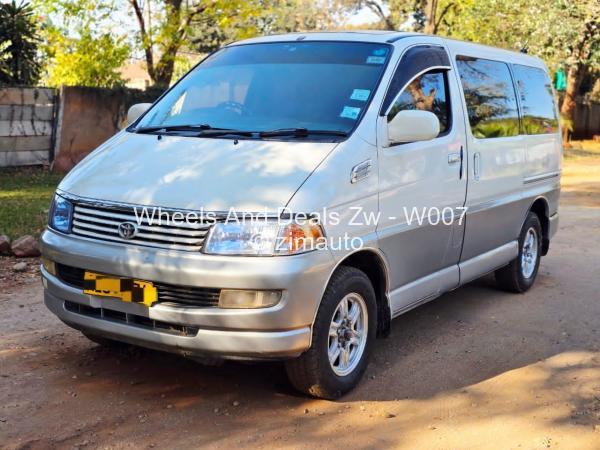 2004 - Toyota  Regius Ace